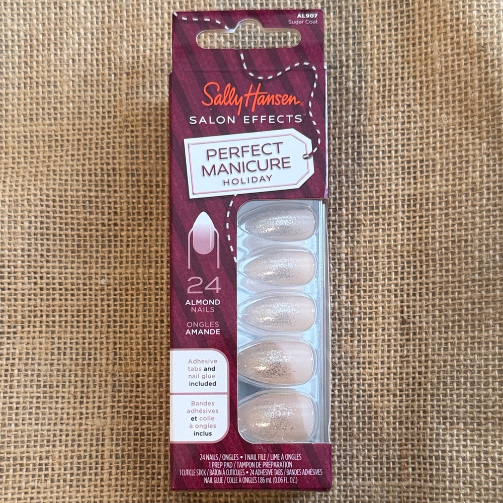 🌻 Sally Hansen Perfect Manicure Holiday Almond Press On Nails in Sugar Coat